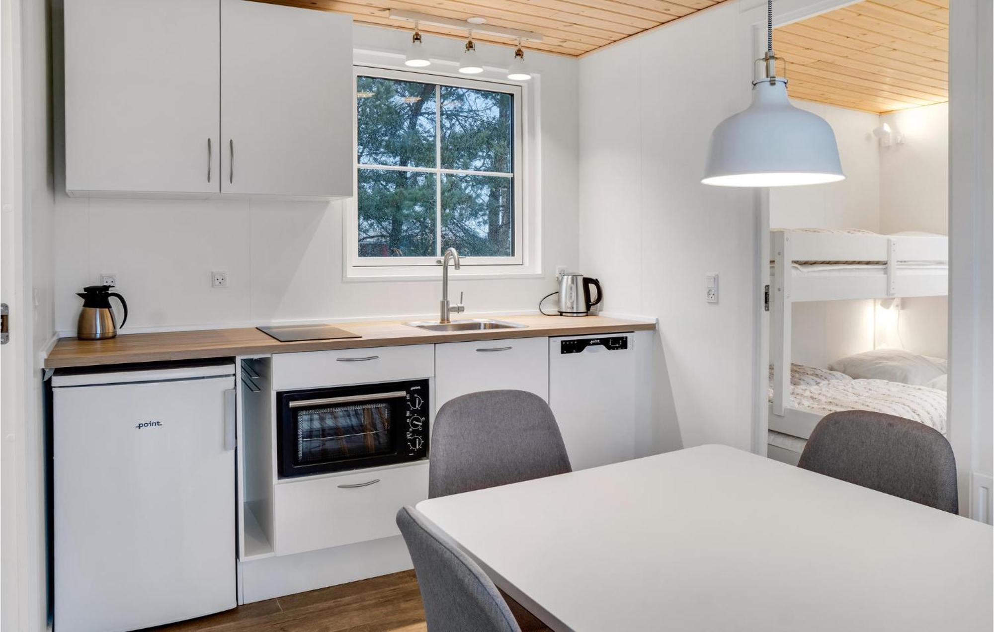 Amazing Apartment In Vaeggerlose With Kitchenette Boto By ภายนอก รูปภาพ